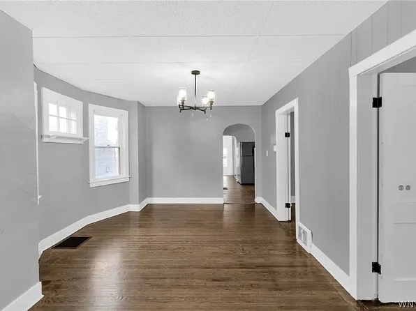 27 Como Ave, Buffalo, NY