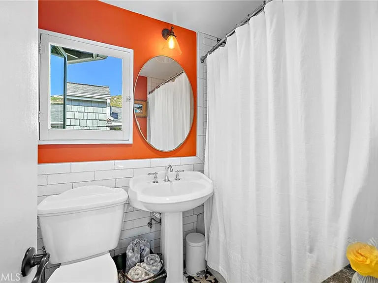 773 Saint Anns Dr — Photo 16