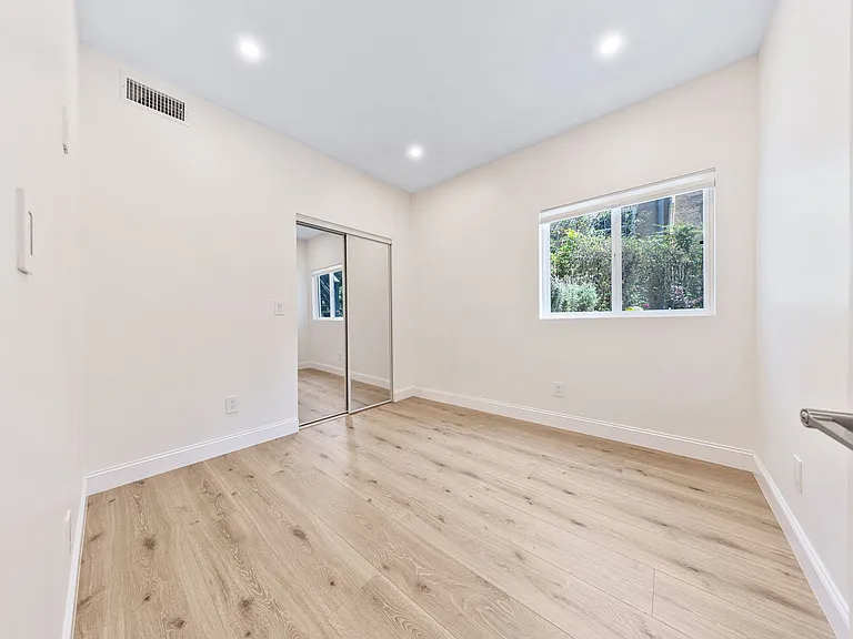 1431 Silver Lake Blvd #1433 — Photo 8