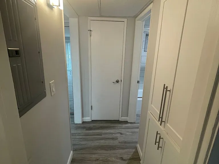 350 N Crescent Drive — Photo 14