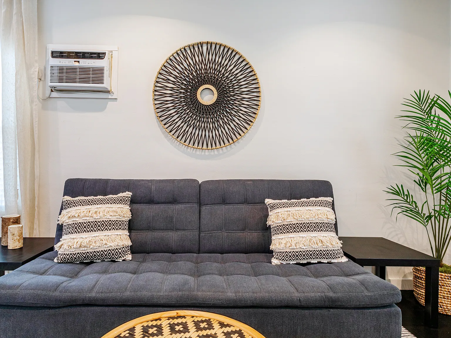 1 bed, 650 sqft, $3,300 — Photo 3