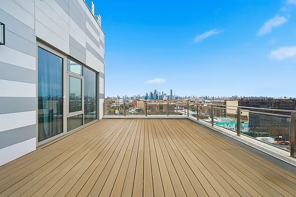 50-11 Queens Boulevard #PH7