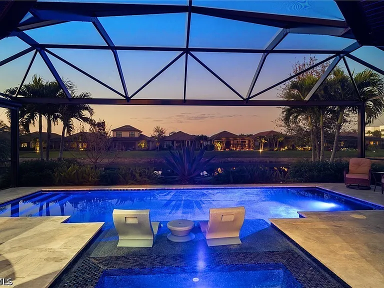 8677 Dilillo Ct — Photo 1