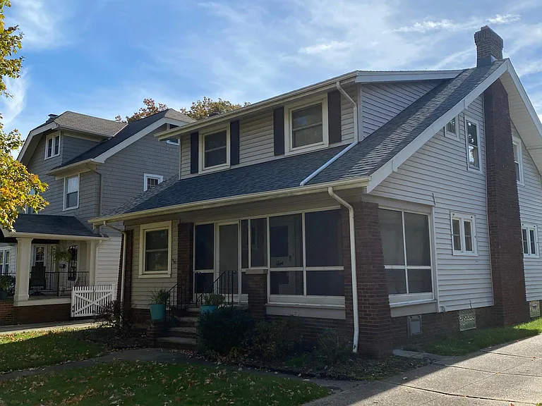 17803 Lakewood Heights Blvd — Photo 2