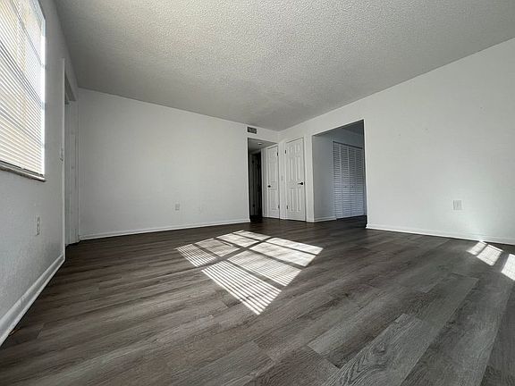 3rd image of 151 Avenue C SE #A