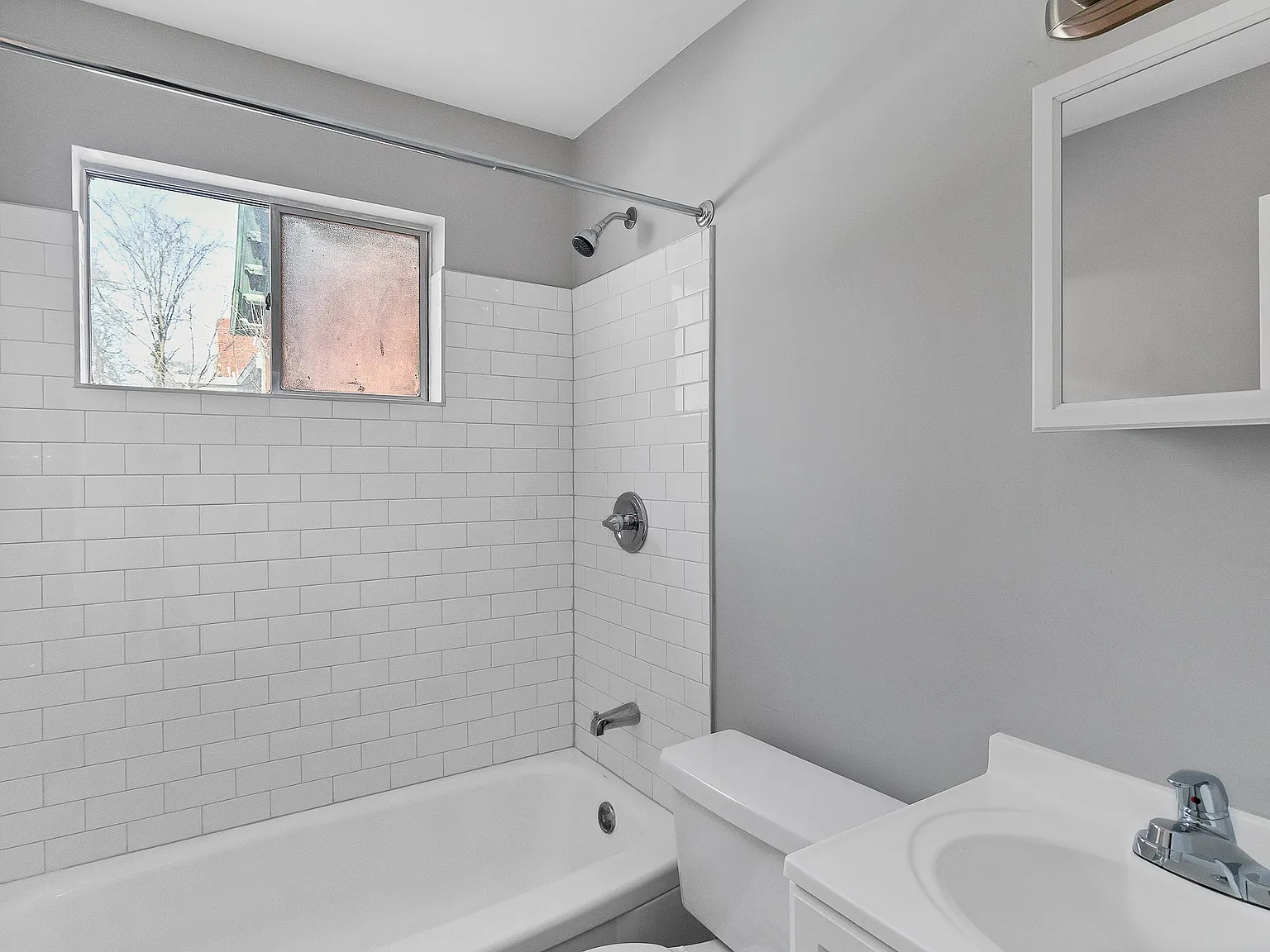 3035 Gilbert Ave — Photo 3