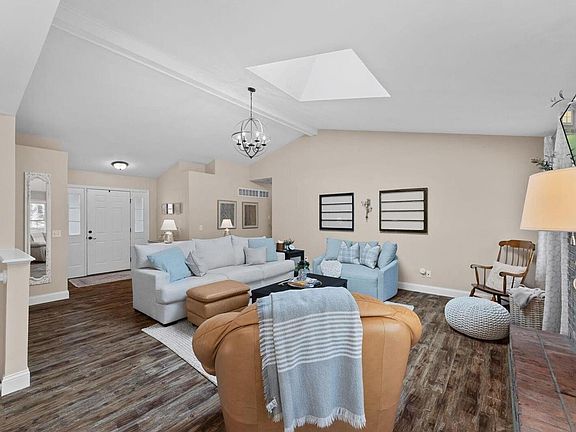 5th image of 936 Haversham Dr