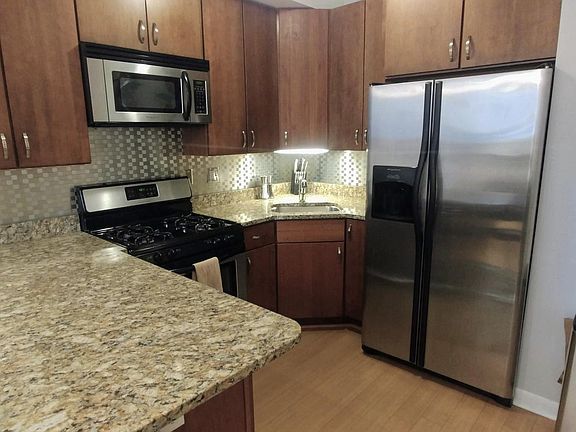 2nd image of 2717 N Sawyer Ave