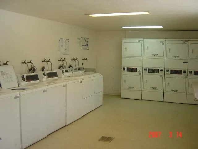 Villa Del Sol Apartments — Photo 12