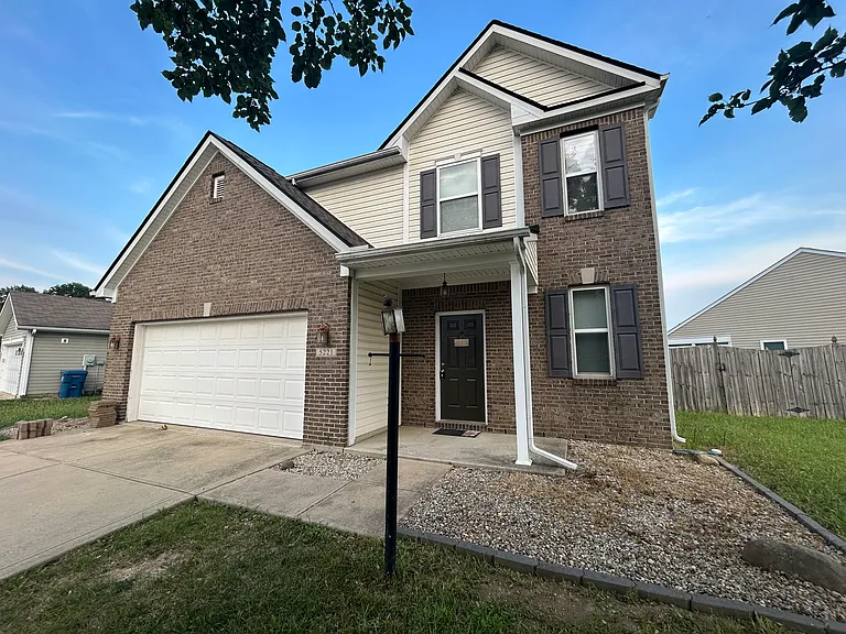 5221 Bombay Dr — Photo 2