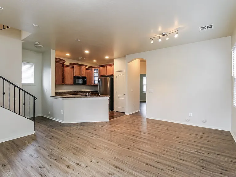 5710 S 21st Pl — Photo 7