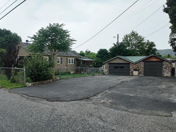 3rd image of 651 Broyles Ave