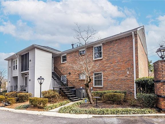 2nd image of 6700 Roswell Rd Unit 1C