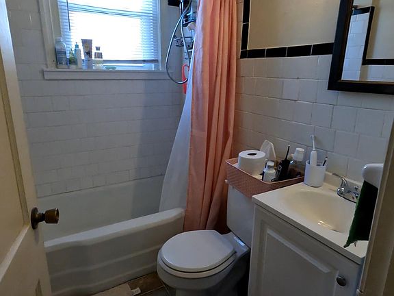 5th image of 2505 Irisdale Ave