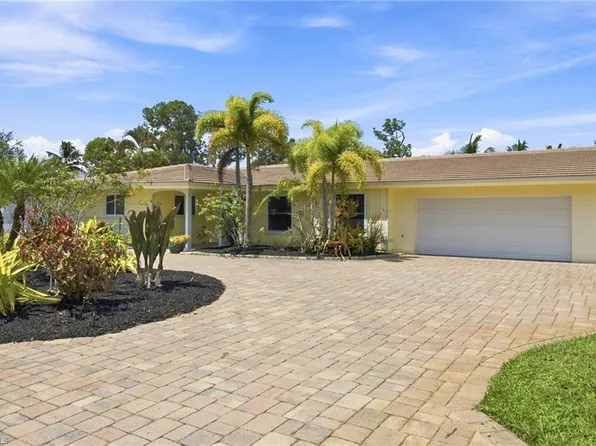 64 Pebble Beach BLVD, NAPLES, FL 34113