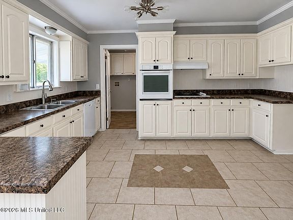 3rd image of 1348 Winterview Dr