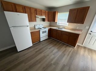 634 Veterans Dr #B, Bismarck, MO 63624