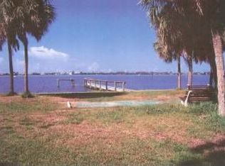 1060 S McCall Rd, Englewood, FL 34223