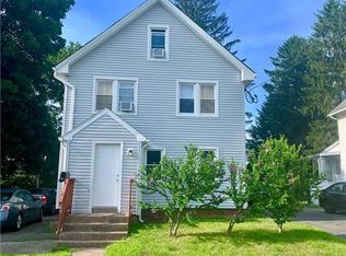 18 Hillside Ave, Middletown, CT 06457