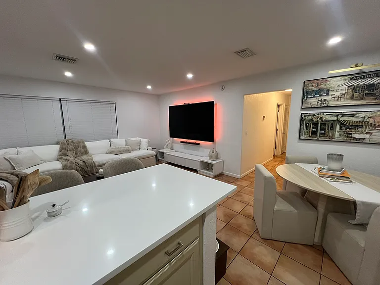 3021 Albatross Rd #1 — Photo 2