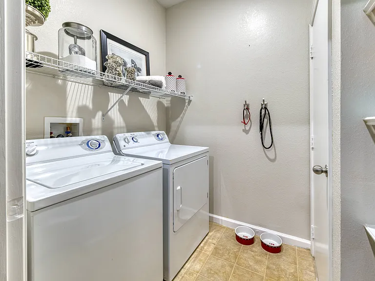 Integra Landings — Photo 27