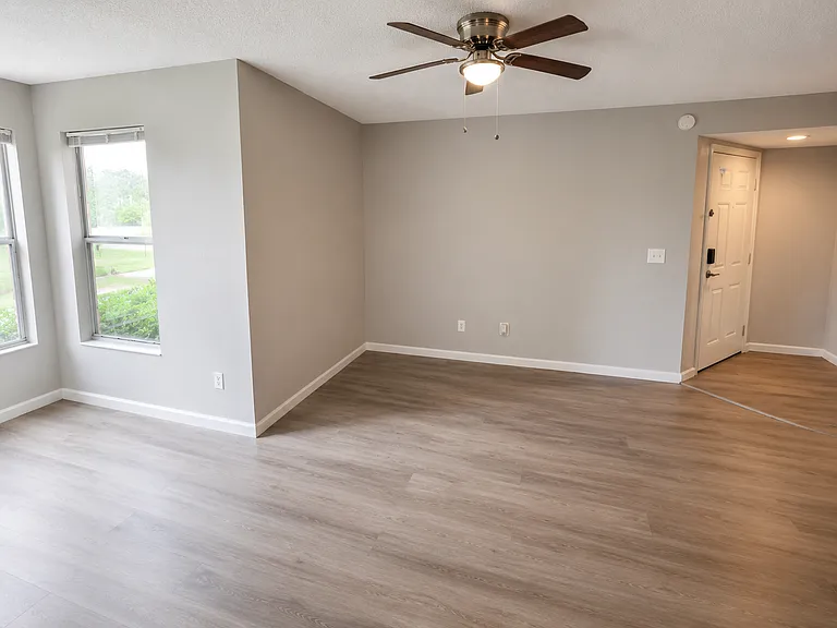 5160 Conroy Rd #26 — Photo 3