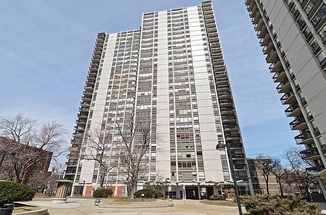 1st image of 1460 N Sandburg Ter APT 504