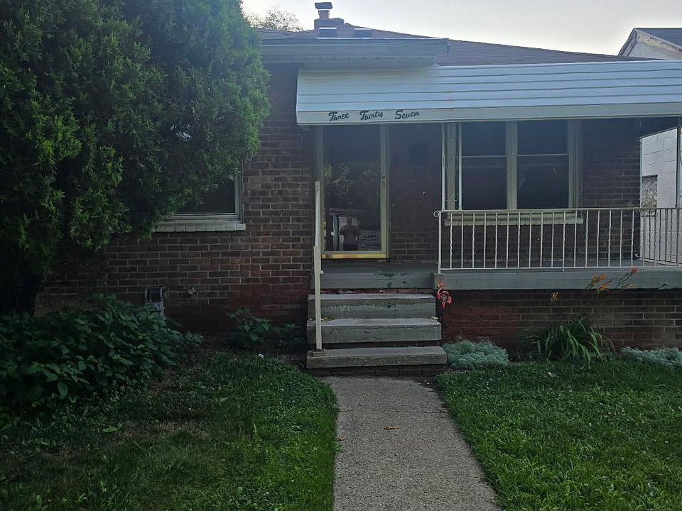 1st image of 337 Champion St #1