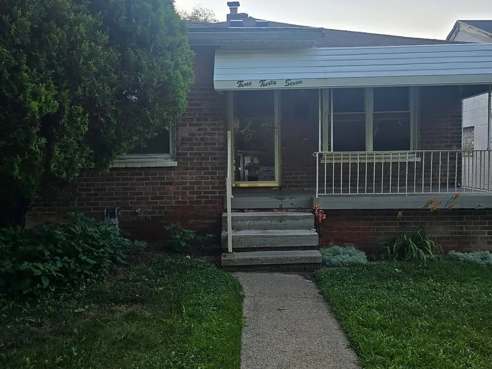337 Champion St #1