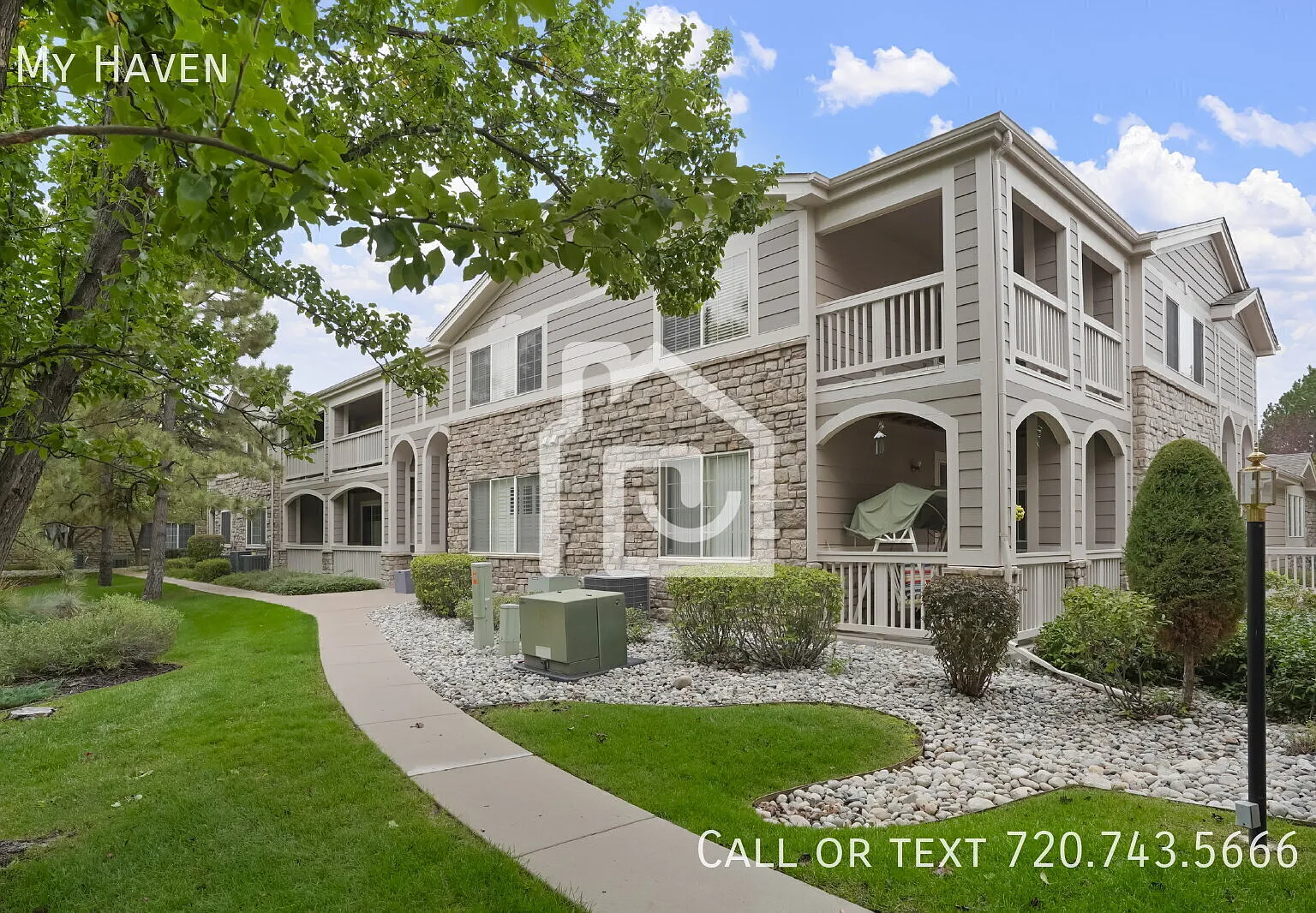 Large 2 Bedroom with Tandem Garage next to Cherry Creek State Park — Photo 1