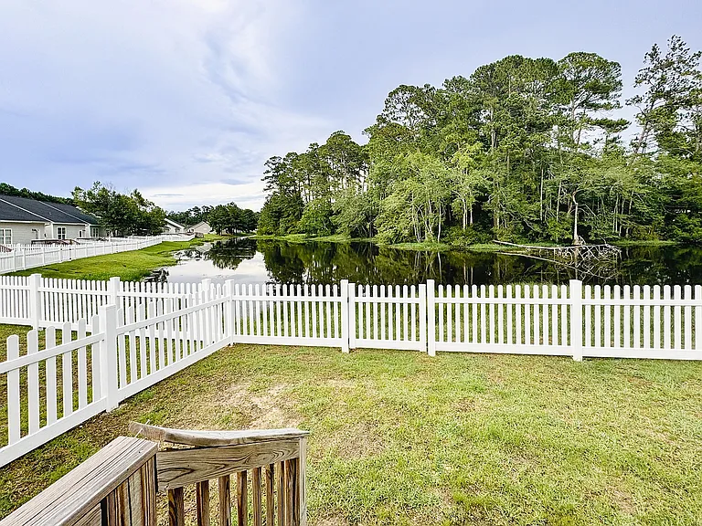 327 Summercreek Cv — Photo 11