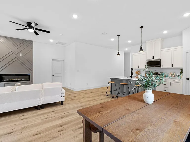 5516 Helmick Ave — Photo 6