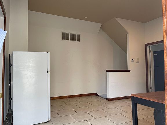 4th image of 641 N 33rd St #C