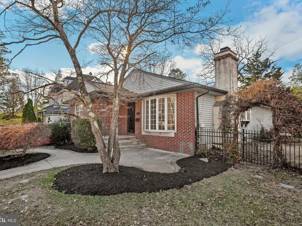 602 Park Ave, Laurel Springs, NJ 08021