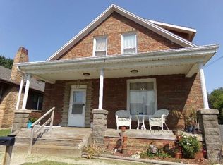 607 W 8th St, Muscatine, IA 52761