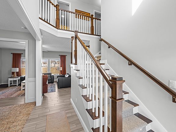 4th image of 3858 Deckard Dr