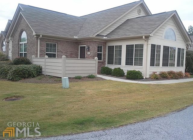 1st image of 800 Silver Summit Dr SE