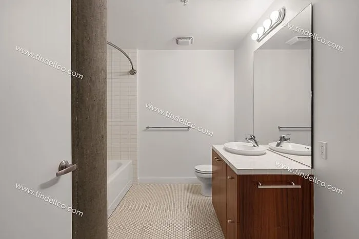 1926 W Burnside St #1102 — Photo 12