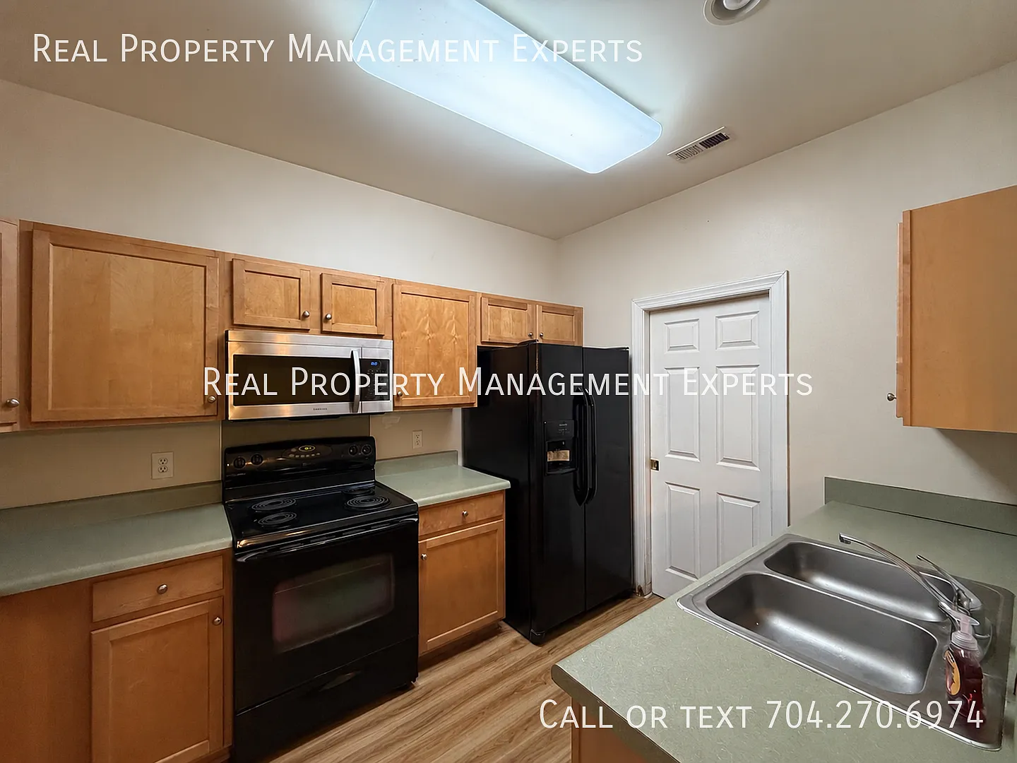 **Coming Soon**Beautiful 2br/2.5ba Townhouse In Charlotte! — Photo 2