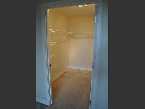5th image of 220 1st St APT 201
