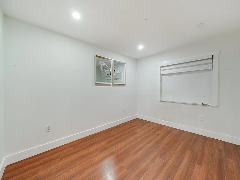 1172 SW 85th Ave — Photo 16