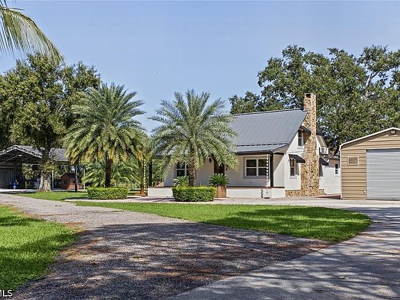 4th image of 1308 Cabbage Way