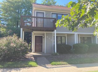 413 Ledgeview Park Dr, Louisville, KY 40206