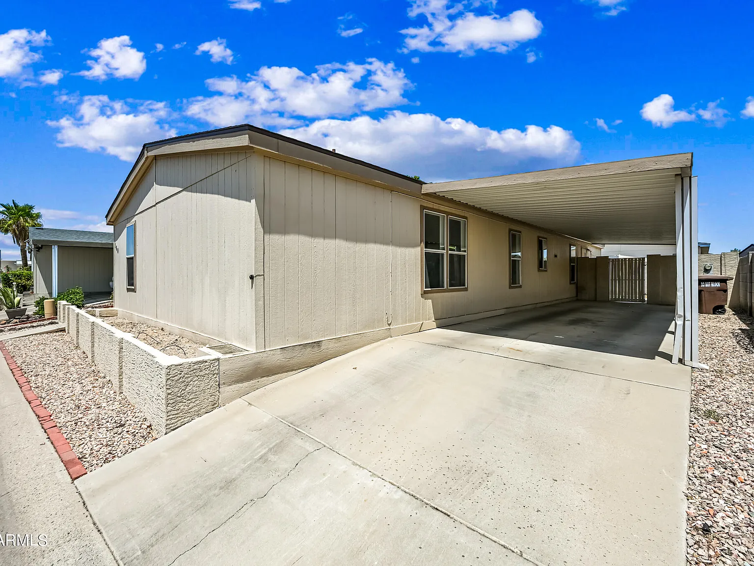 3 bed, 2.0 bath, 1736 sqft, $1,695 — Photo 2