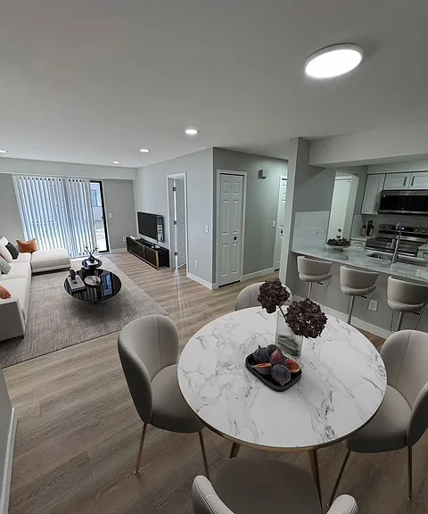 Legacy at Shoreline Apartments — Photo 15