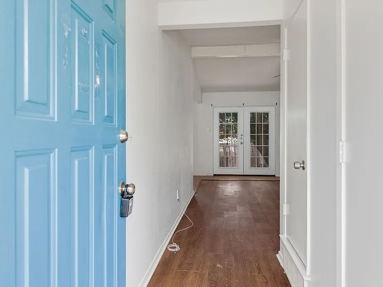 6413 Melinda Ct — Photo 4