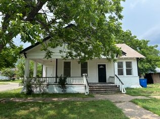 410 W 5th St, Taylor, TX 76574