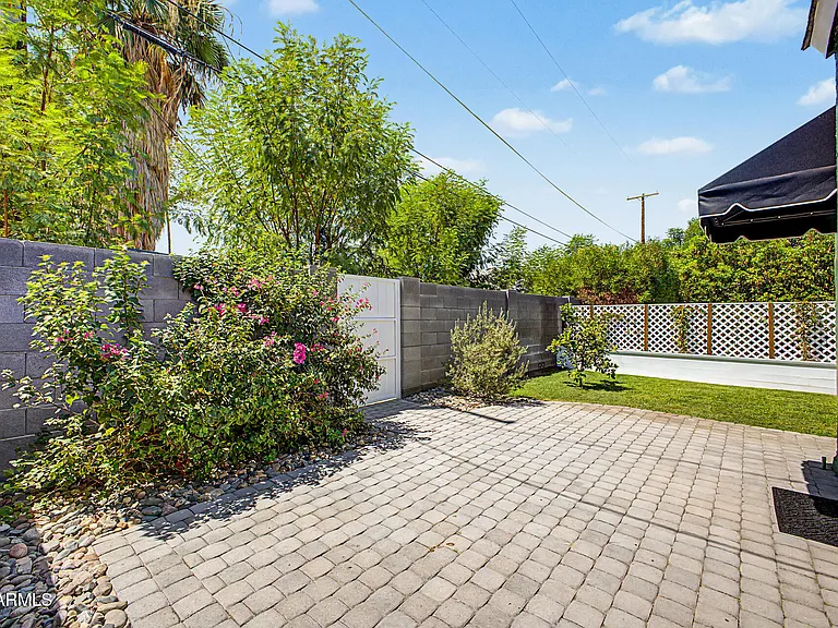 521 W Mariposa St #1 — Photo 18