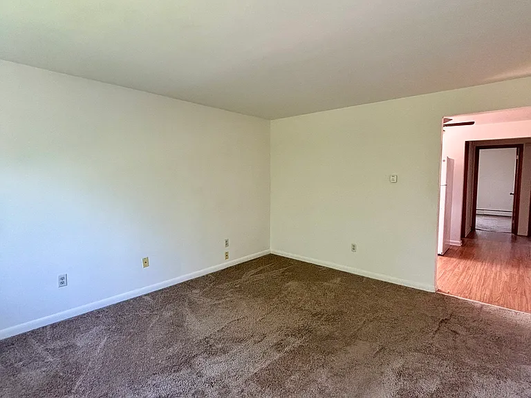 104 Hinchey Ave #3 — Photo 4