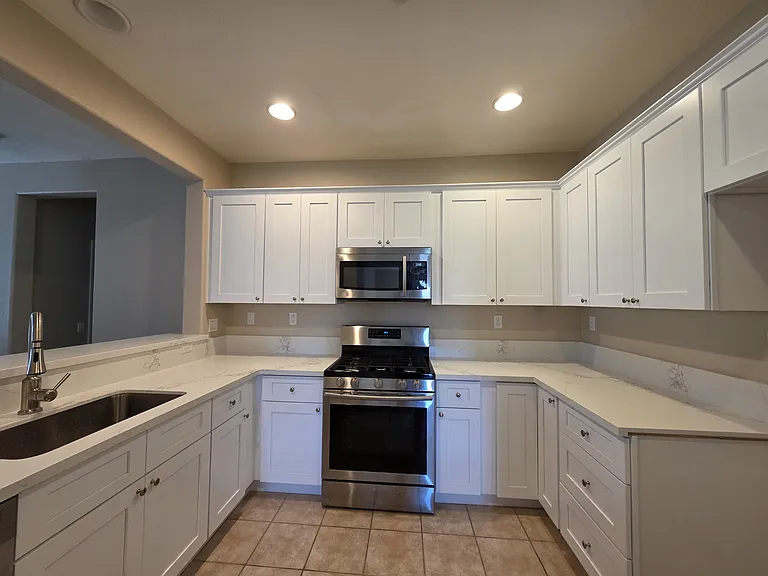 1245 McFadden Dr — Photo 5